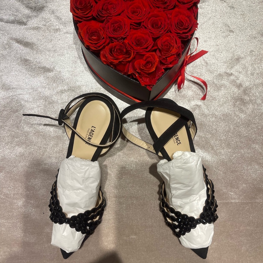 L’AGENCE Black Pointed Toe Chain Detail Heels — Gorgeous — NWT